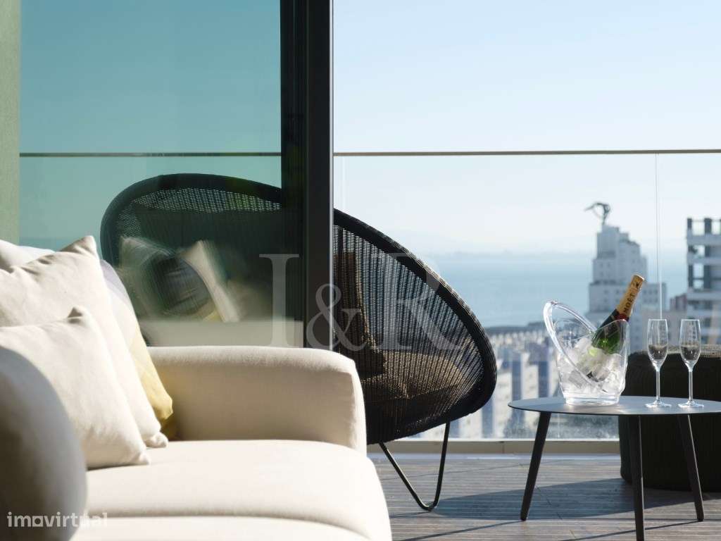 Penthouse T4+1 duplex, com fantástica vista rio, no Martinhal Resid... - Grande imagem: 5/70