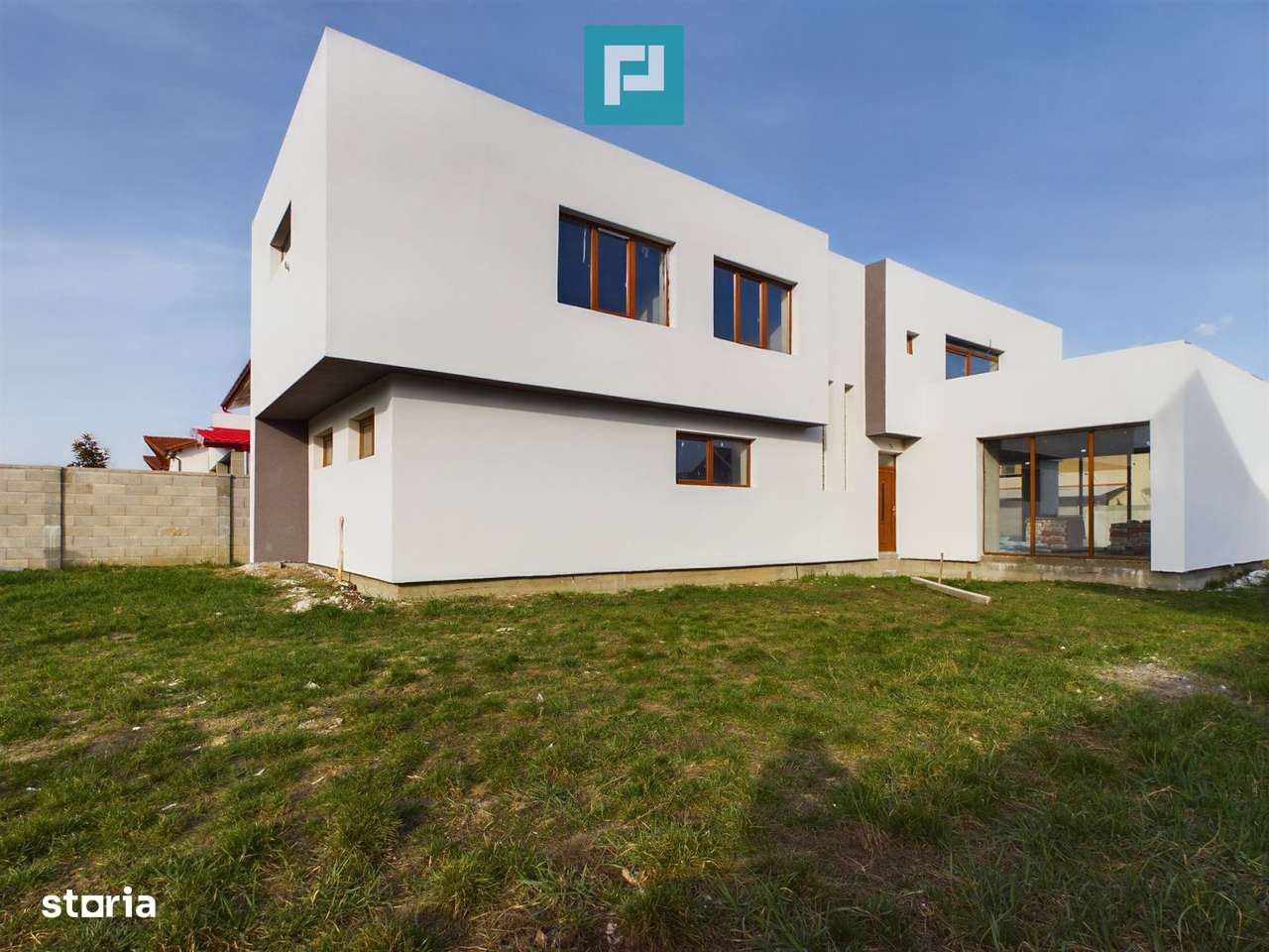 Vilă la gri în Via Carmina - Imagine principală: 2/11