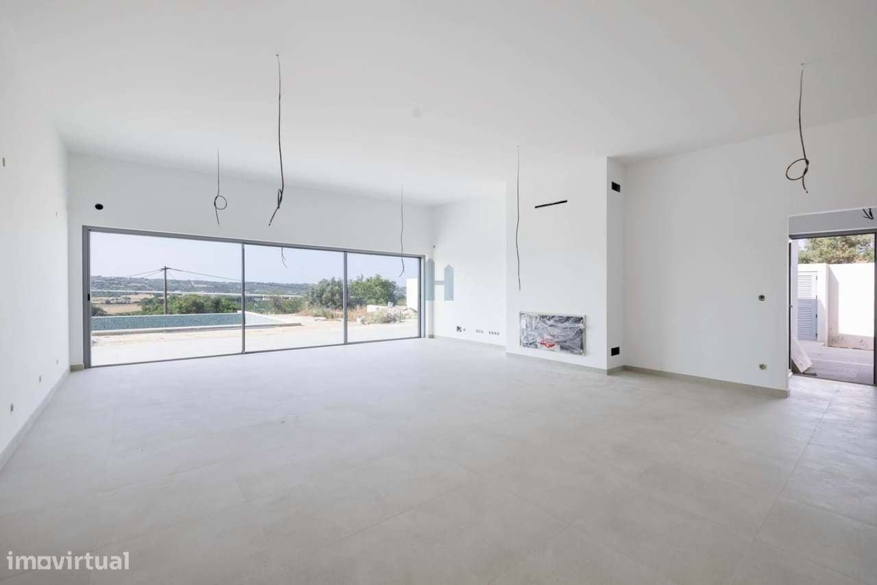 Moradia V4 - Montes da Vala - Grande imagem: 4/27