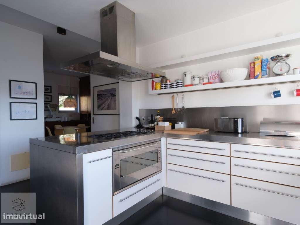 Moradia com vista mar no centro do Estoril-17