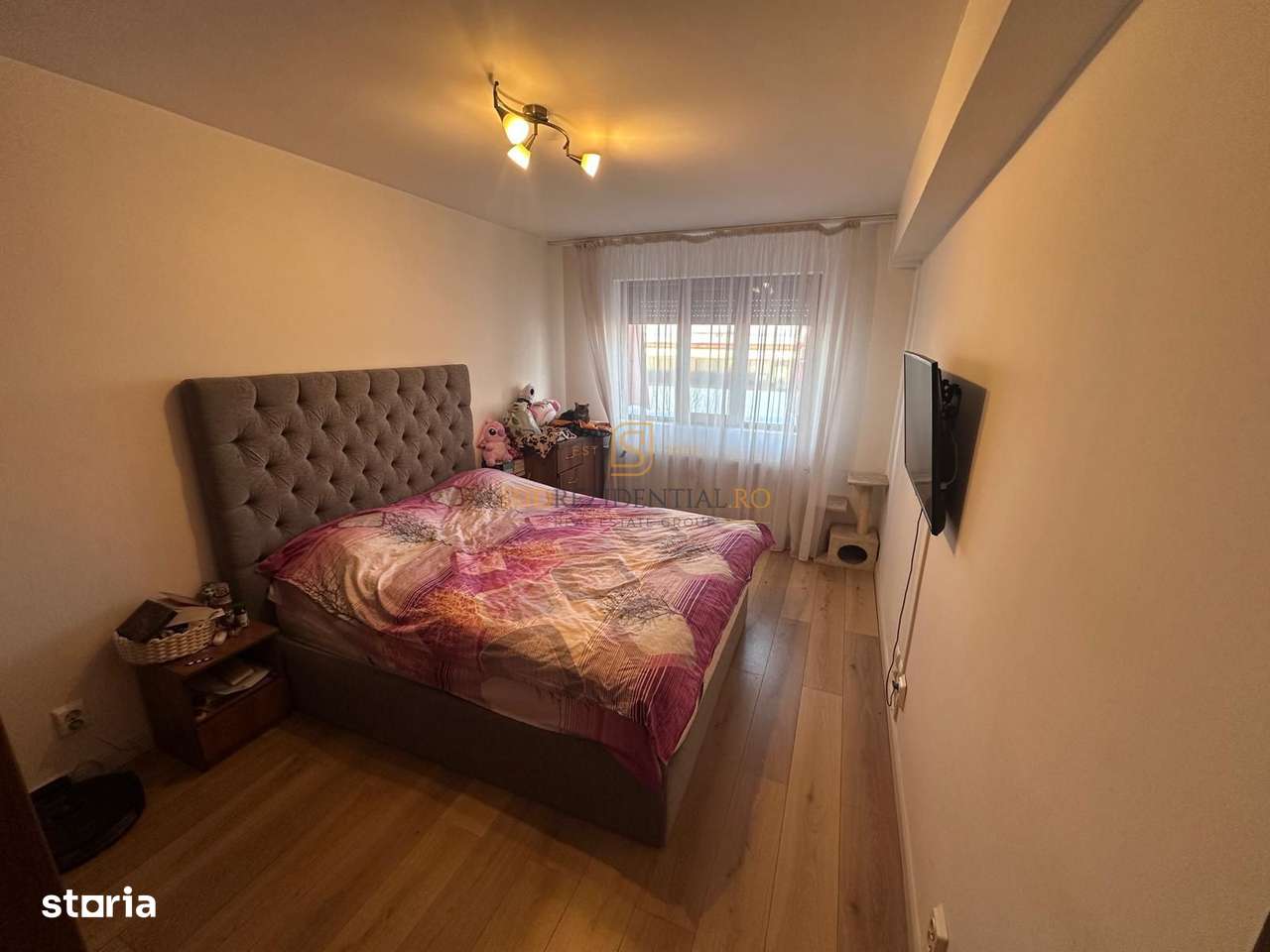 Apartament cu 3 camere, decomandat, confort I, situat la etajul 5 din 5 al unui imobil construit in anul 2013, bloc cu mansarda