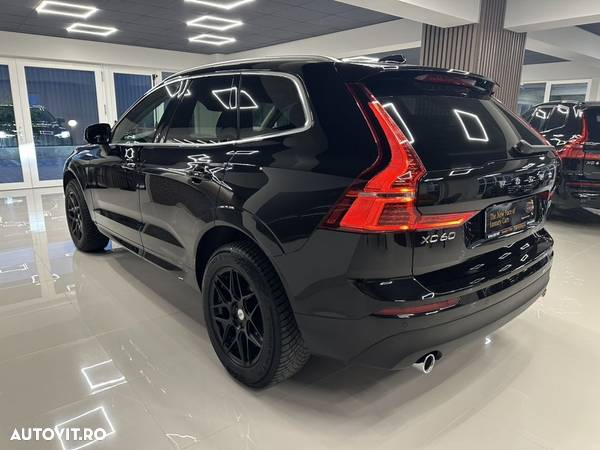 Volvo XC 60 B4 MHEV AT8 AWD Momentum - 8