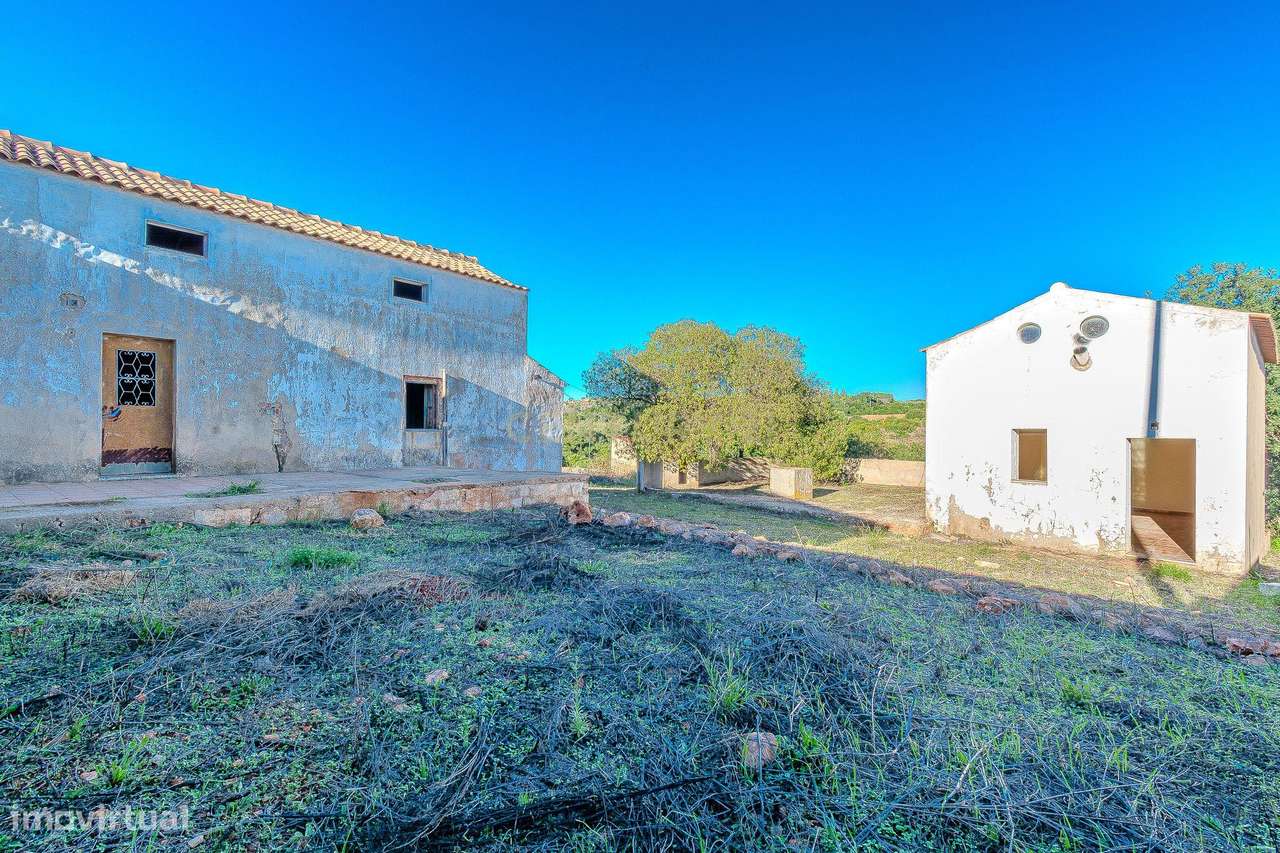 Conjunto de 5 casas rurais para recuperar em Silves - Grande imagem: 5/44