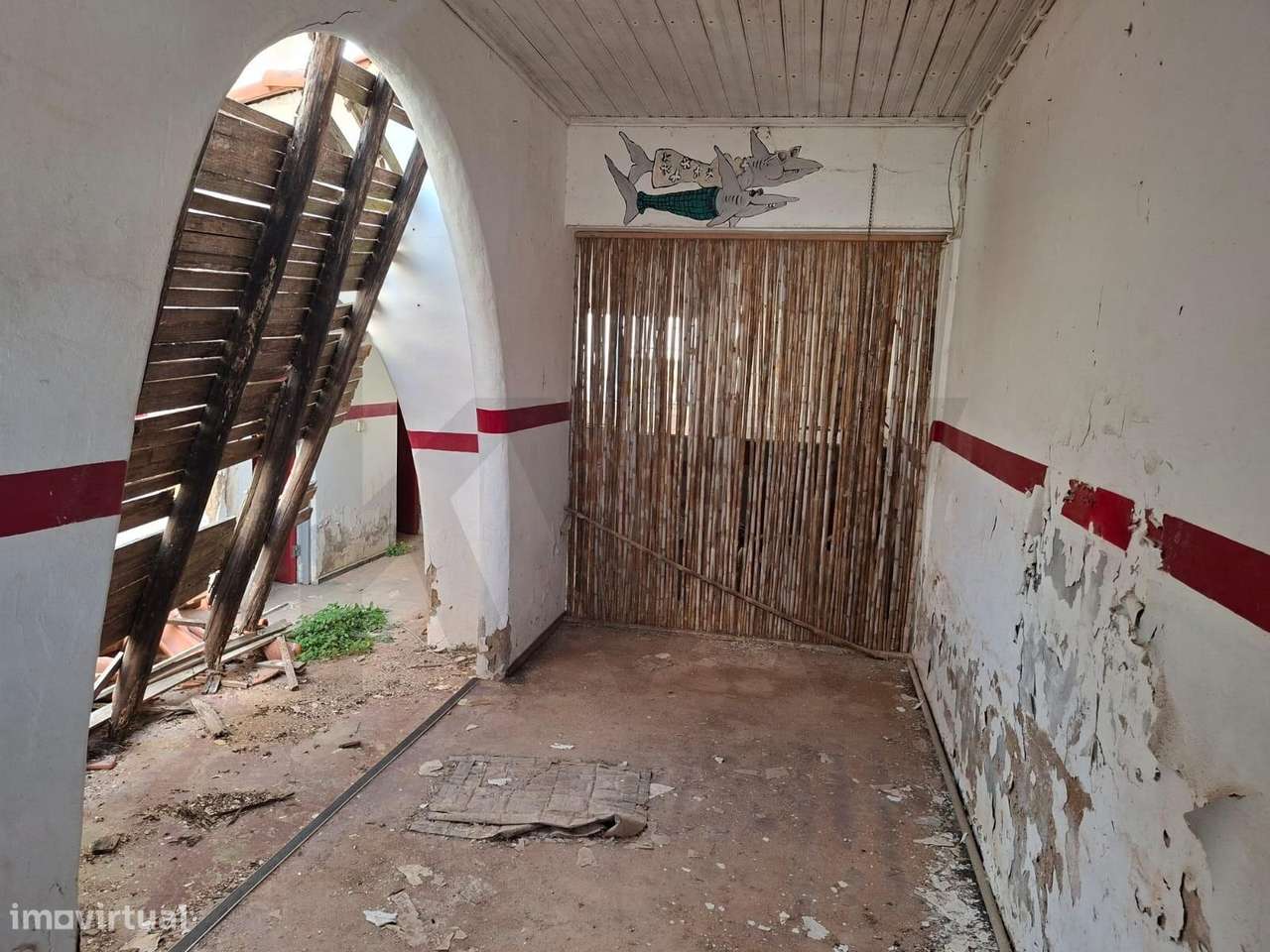 Oportunidade Única perto da praia em Sagres – Espaço Comercial-8