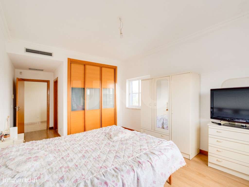 Quinta com 4,8 hectares e casa T9 em Vila Nova da Baronia-46