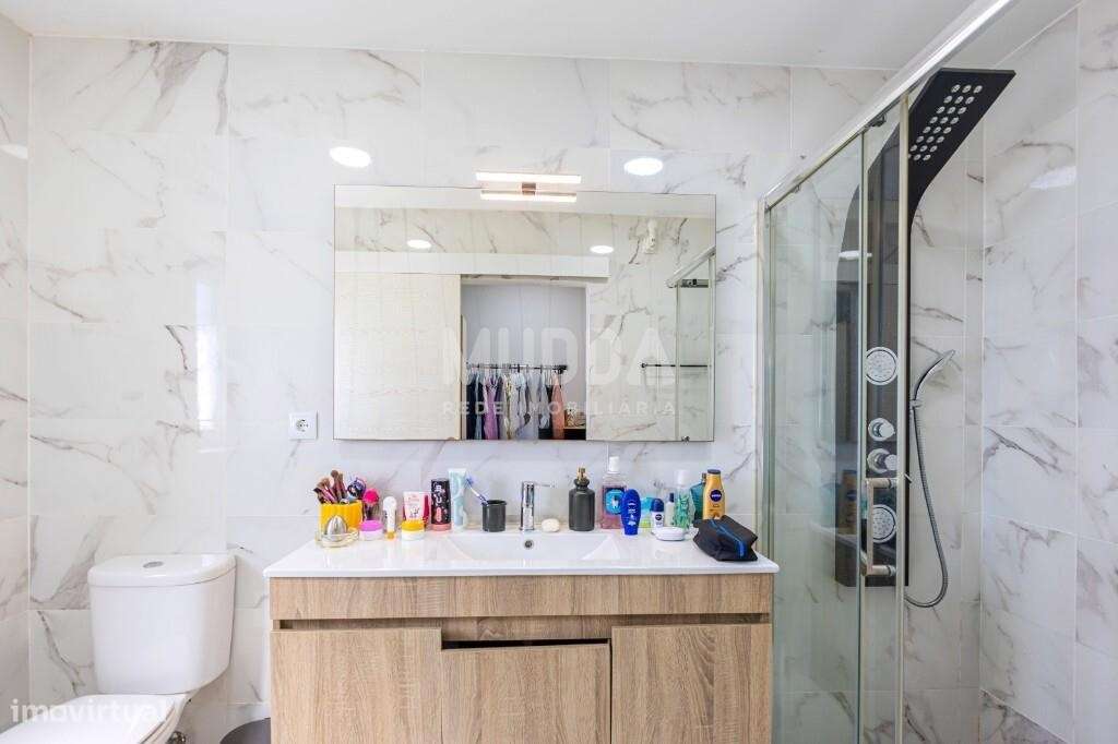 Moradia T1+2 em Arrifana - Santa Maria da Feira-8