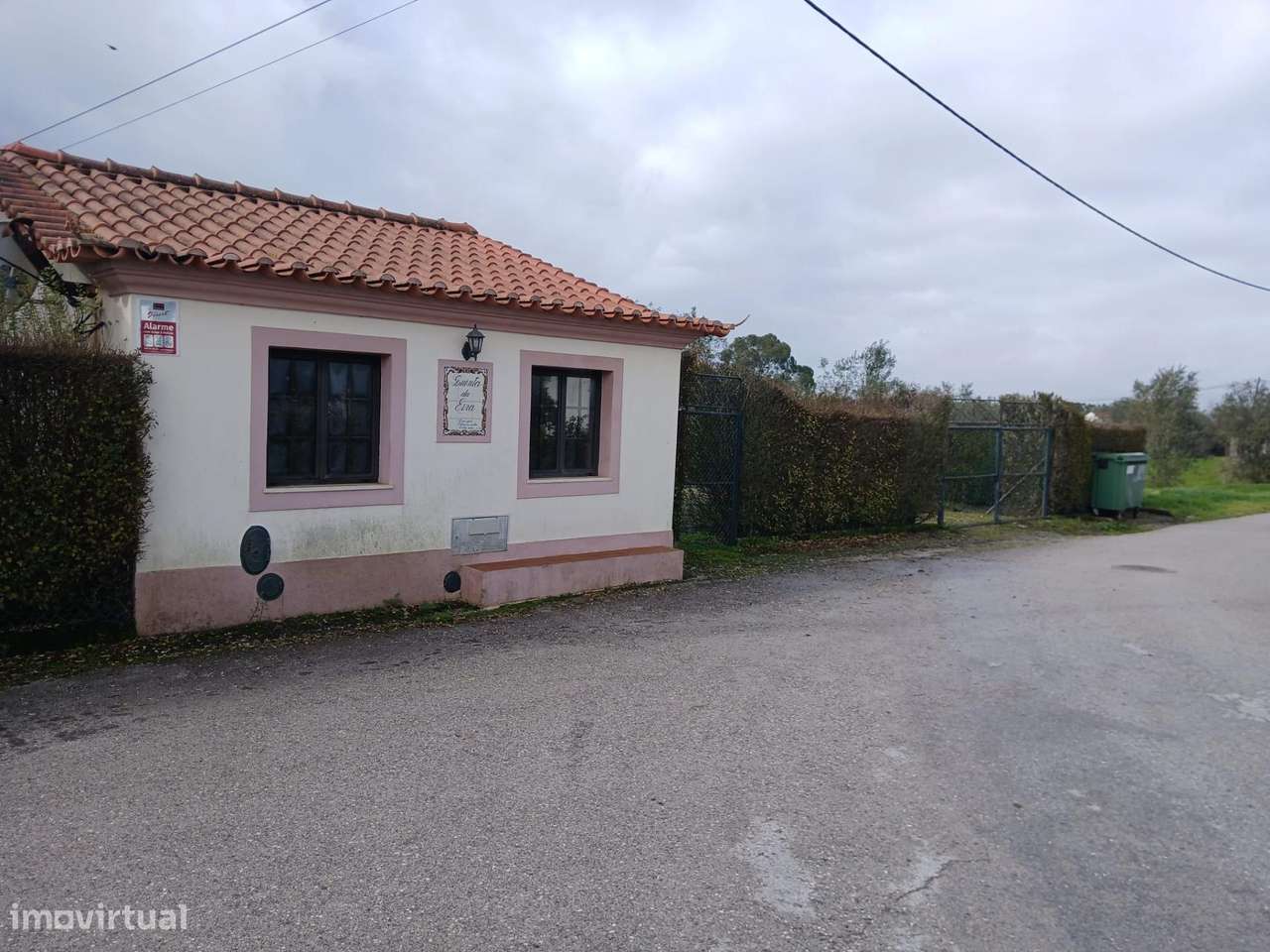 Moradia T4 com Piscina e Terreno Próxima de Constância-28