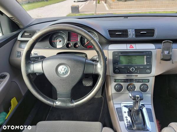 Volkswagen Passat 2.0 TDI DPF Comfortline DSG - 13