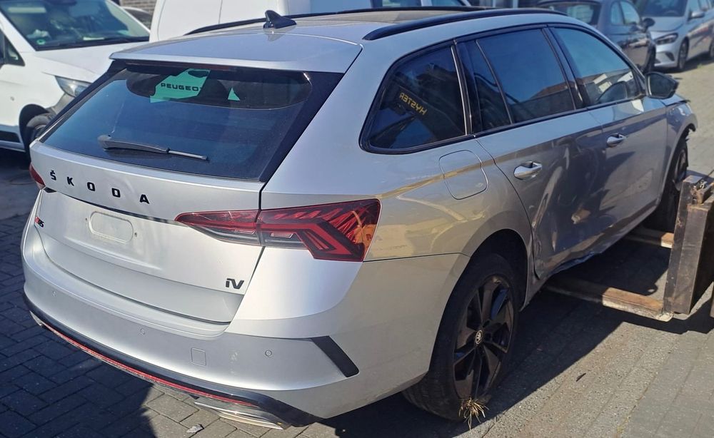 Skoda Octavia IV 1.4 TSI Plug-In Hybrid RS DSG 2021