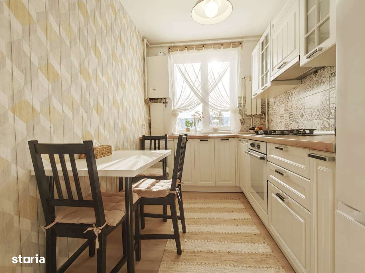 Apartament 2 camere sub mantia " Boema", zona Astra, Brasov-7