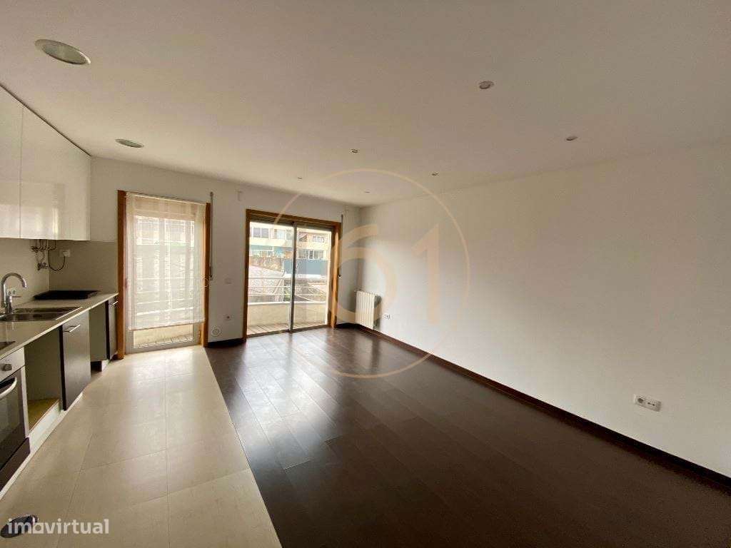 Apartamento T2 na Rua das Doze Casas. - Grande imagem: 3/8