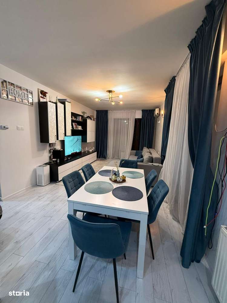 Apartament cu 3 camere, decomandat, zona Albert-1