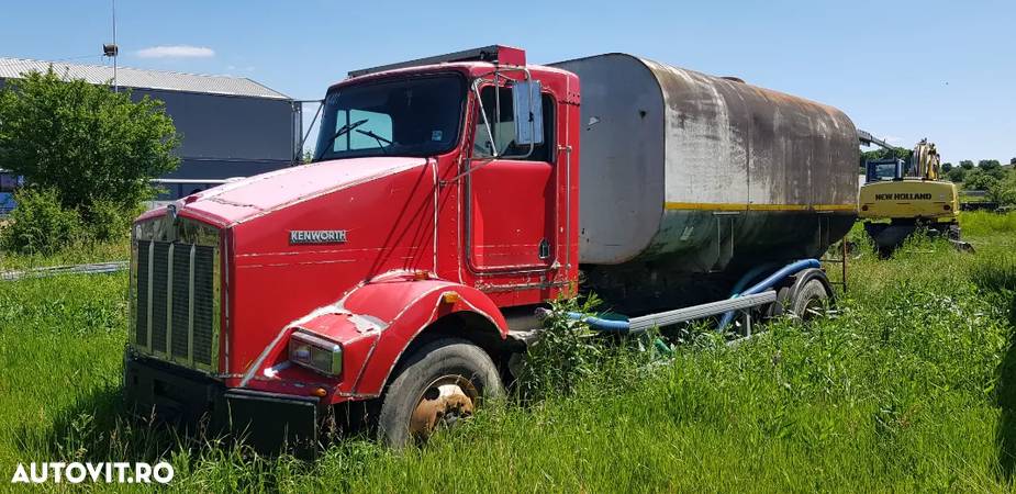 Kenworth T800 Cisternă - 1