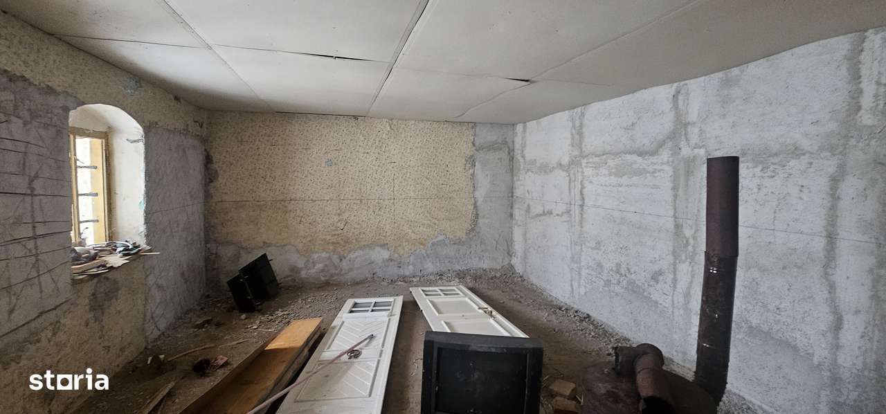 Casă cu 4 camere, teren mare și utilități-5