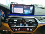 BMW Seria 5 520i MHEV - 11