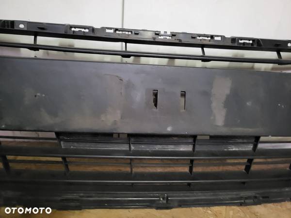 Grill atrapa zderzaka przedniego Peugeot 208 Lift - 3