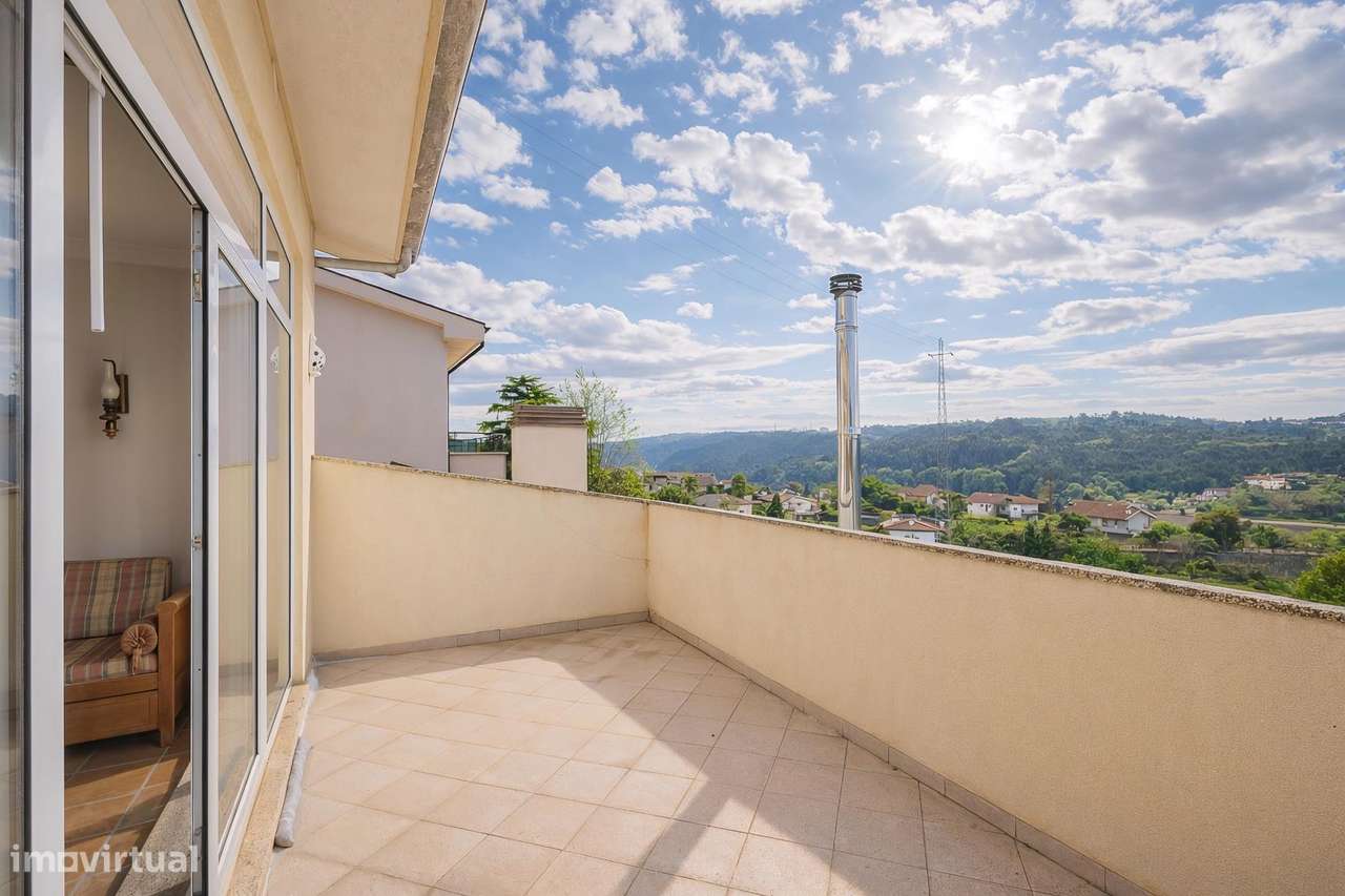 Moradia Independente T5 | Jovim (Atães) | Vista Panorâmica Rio Douro-28