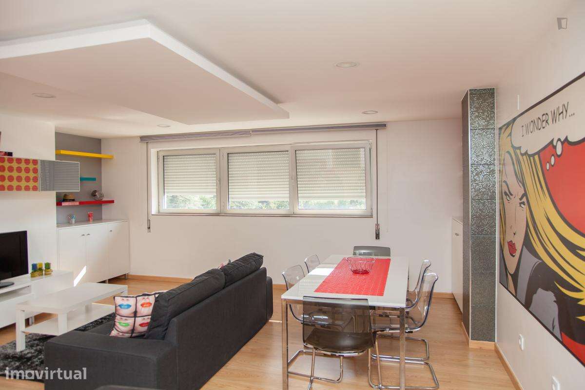 Quarto - localizado em Baixa Coimbra - Grande imagem: 5/38