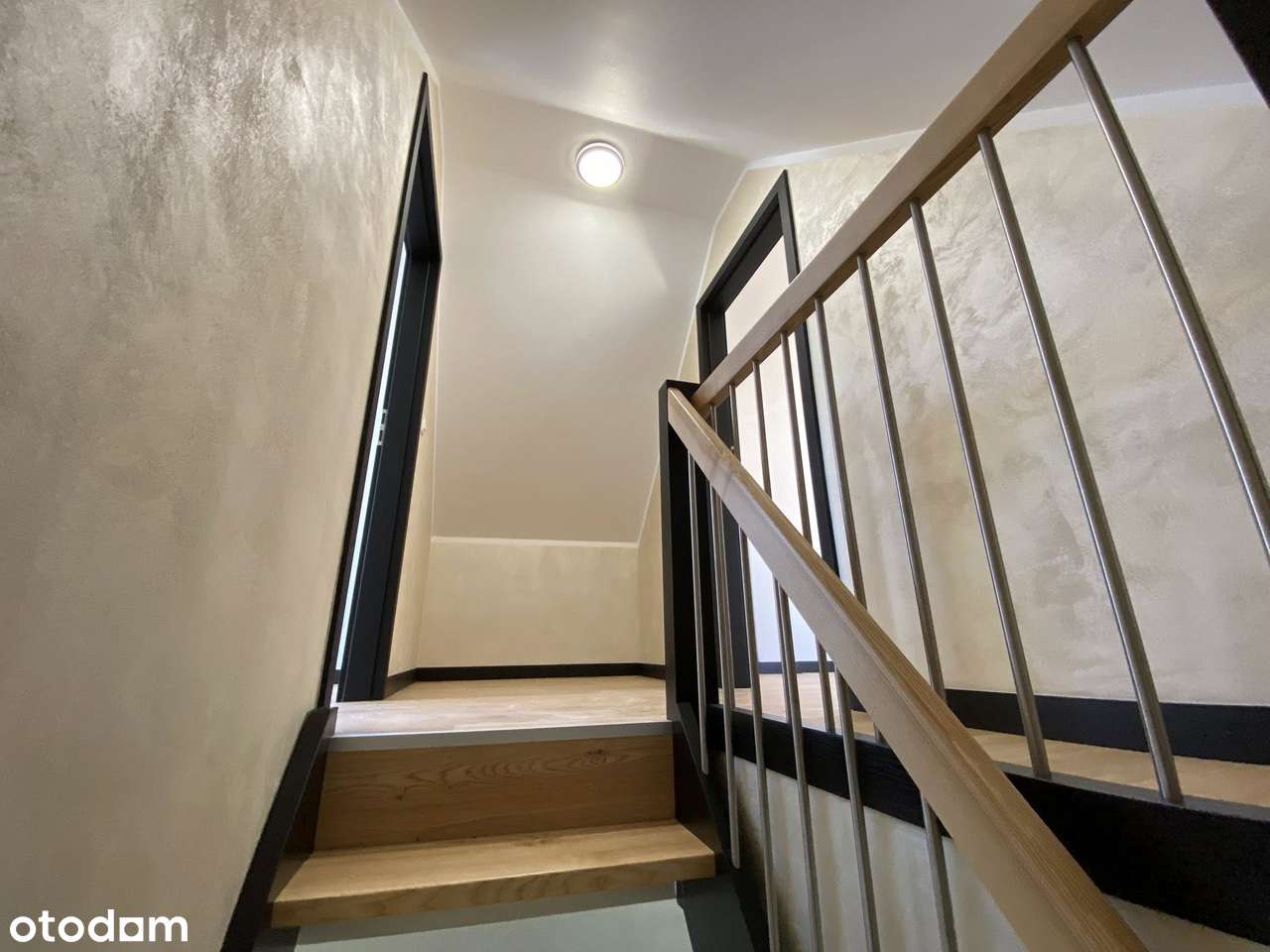 Nowe "pod klucz" mieszkanie z miejscem postojowym i ogródkiem-16