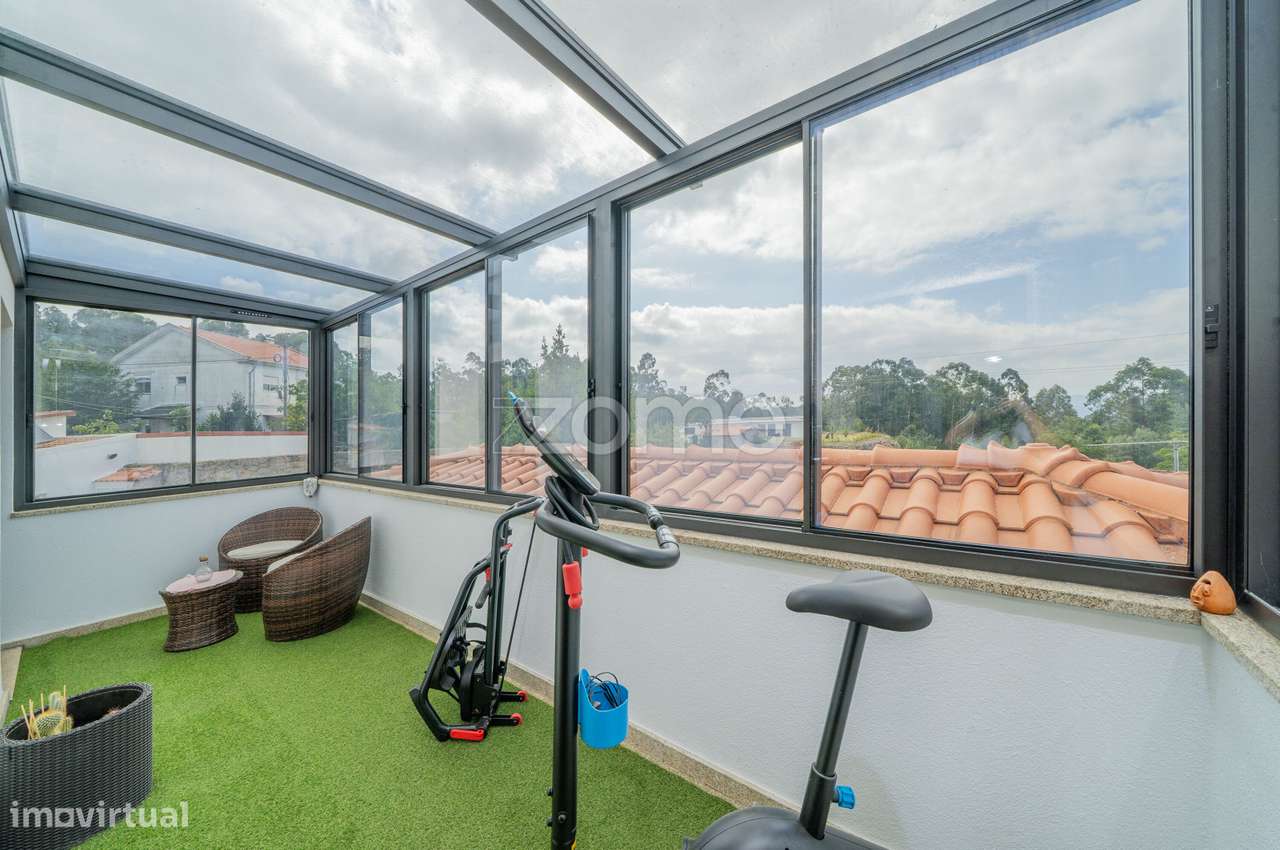 Moradia T5 + 1 com Piscina em Espinho, Braga-50