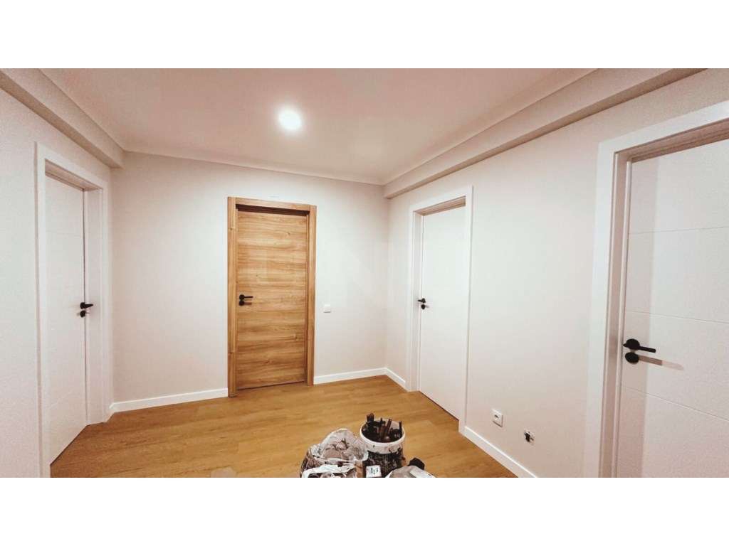 Apartamento T2 renovado para venda em Samora Correia - Grande imagem: 4/11