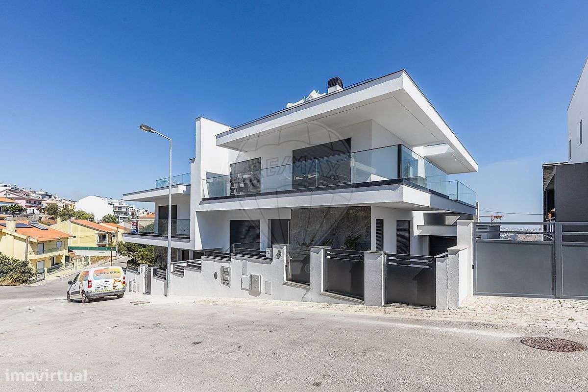 Moradia T6 para venda - Grande imagem: 1/37