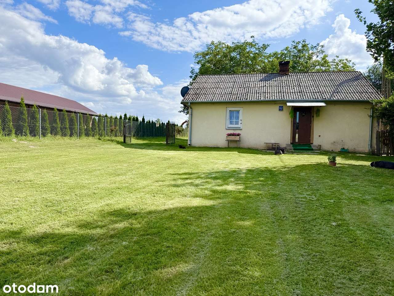 Dom z dwiema działkami – z bezpośrednim dojazdem z drogi asfaltowej!-10