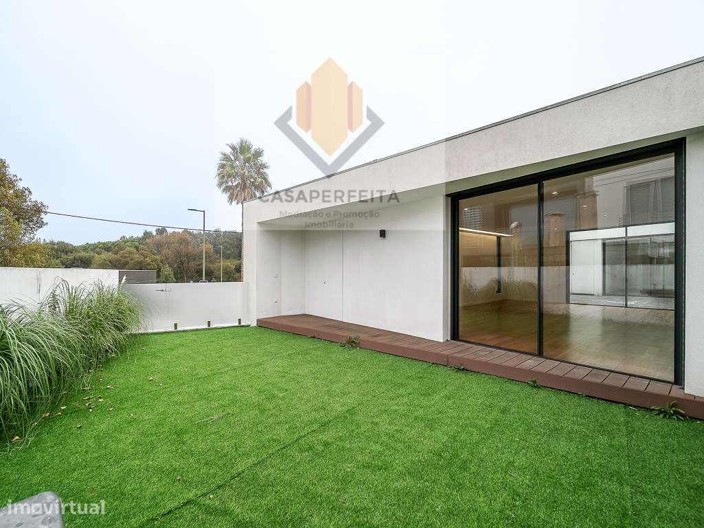 Luxuosa Moradia T4 a 150 metros da Praia - Madalena-57