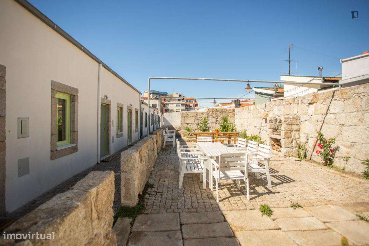 Apartamento com 1 quartos - localizado em Ramalde Porto - Grande imagem: 2/10