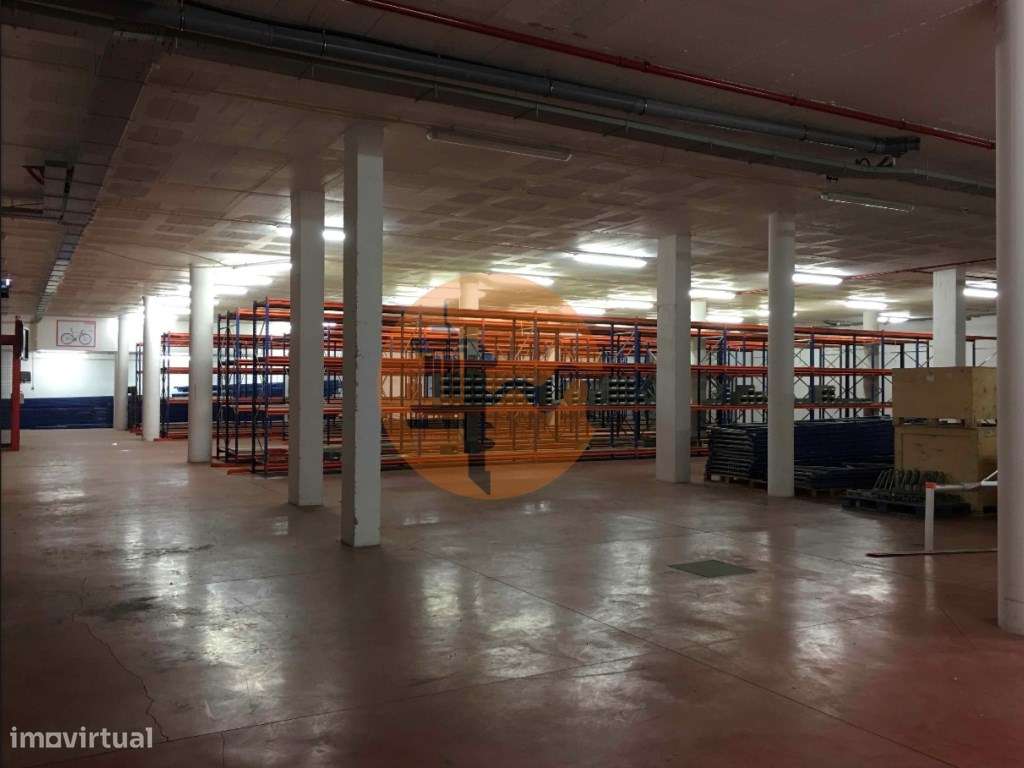 Armazém/Escritórios de grandes dimensões!
Excelente oportunidade p... - Grande imagem: 5/60