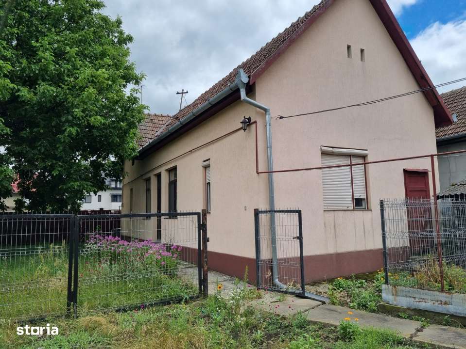 Teren generos 1411 mp cu casa veche si utilitati, zona centrala-10