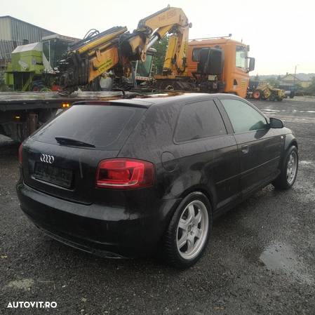 Dezmembrari  Audi A3 (8P)  2003  > 2013 2.0 TDI 16V Motorina - 3