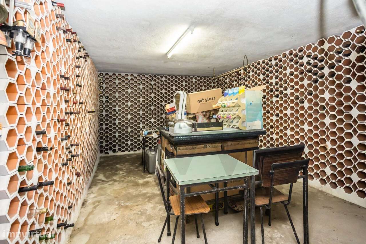 Fantástica Moradia T4 (10 Divisões) com Terreno de 869 m2 – Imenso Pot-29