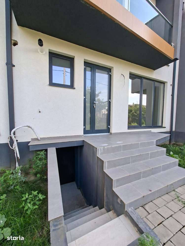 Casa/Apartament insiruit, 150 mp, beci, loc de parcare, 3 camere, 2bai-4