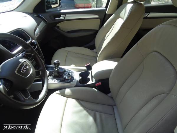 Audi Q5 2.0 TDi Business Line - 12