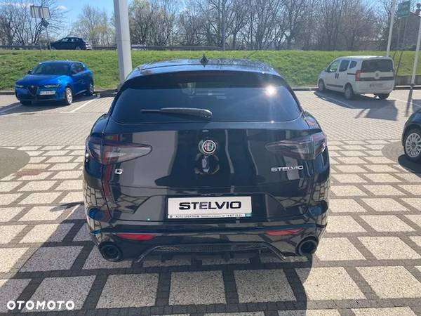 Alfa Romeo Stelvio 2.0 Turbo Competizione Q4 - 9