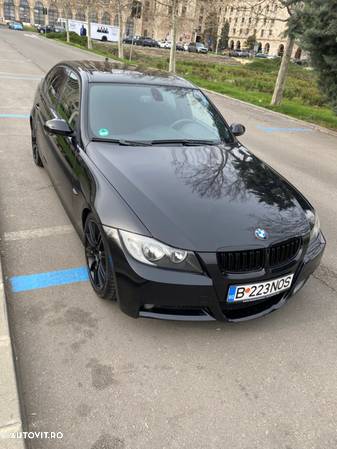 BMW Seria 3 320i - 10