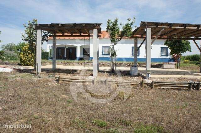 Monte alentejano no Outeiro/Monsaraz - Grande imagem: 3/29