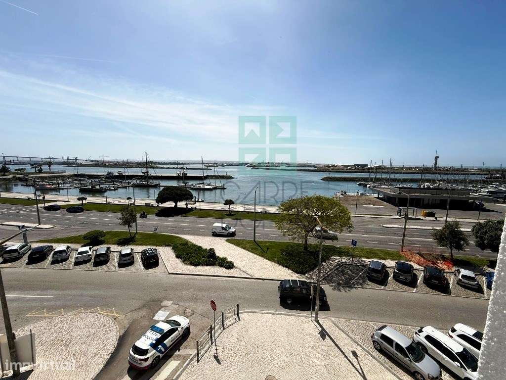 Apartamento T5 duplex, frente marina, na Figueira da Foz-26