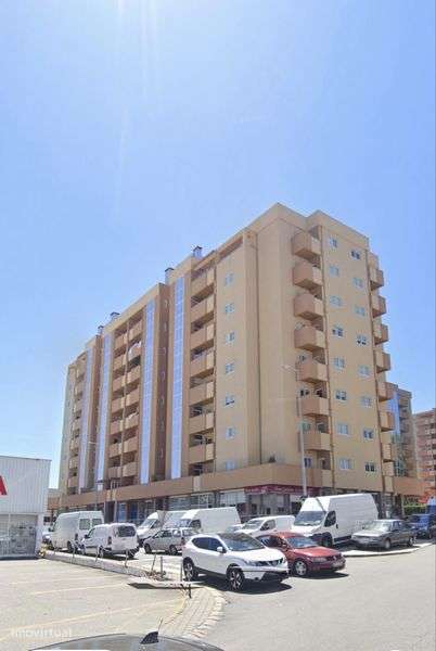 Arrenda-se lugar garagem com arrumo, V.N. de Famalicão - Grande imagem: 4/4