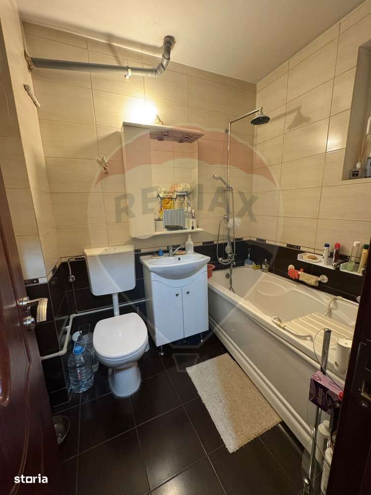 Apartament cu 3 camere de vânzare în zona Brazda lui Novac-8