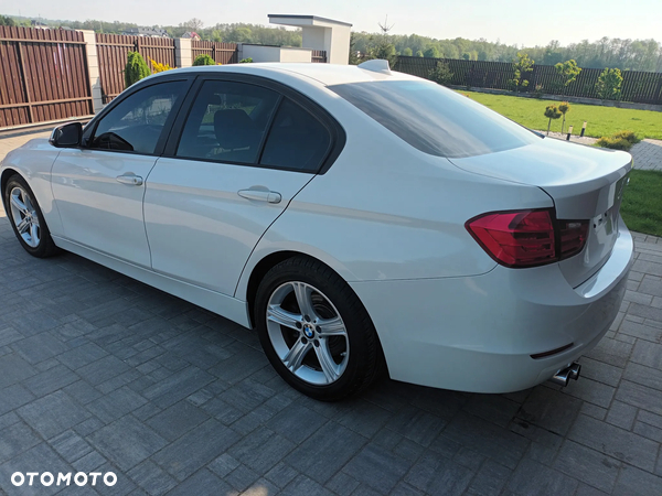 BMW Seria 3 - 38