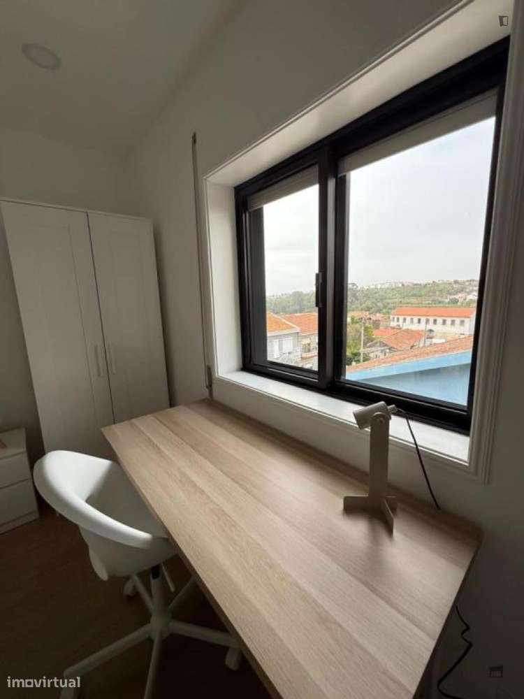 Quarto - localizado em Rio Tinto Porto - Grande imagem: 5/7