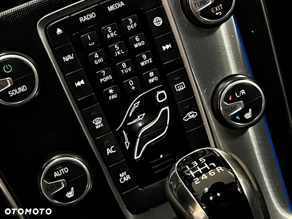 Volvo V40 D4 Drive-E R-Design Momentum - 16
