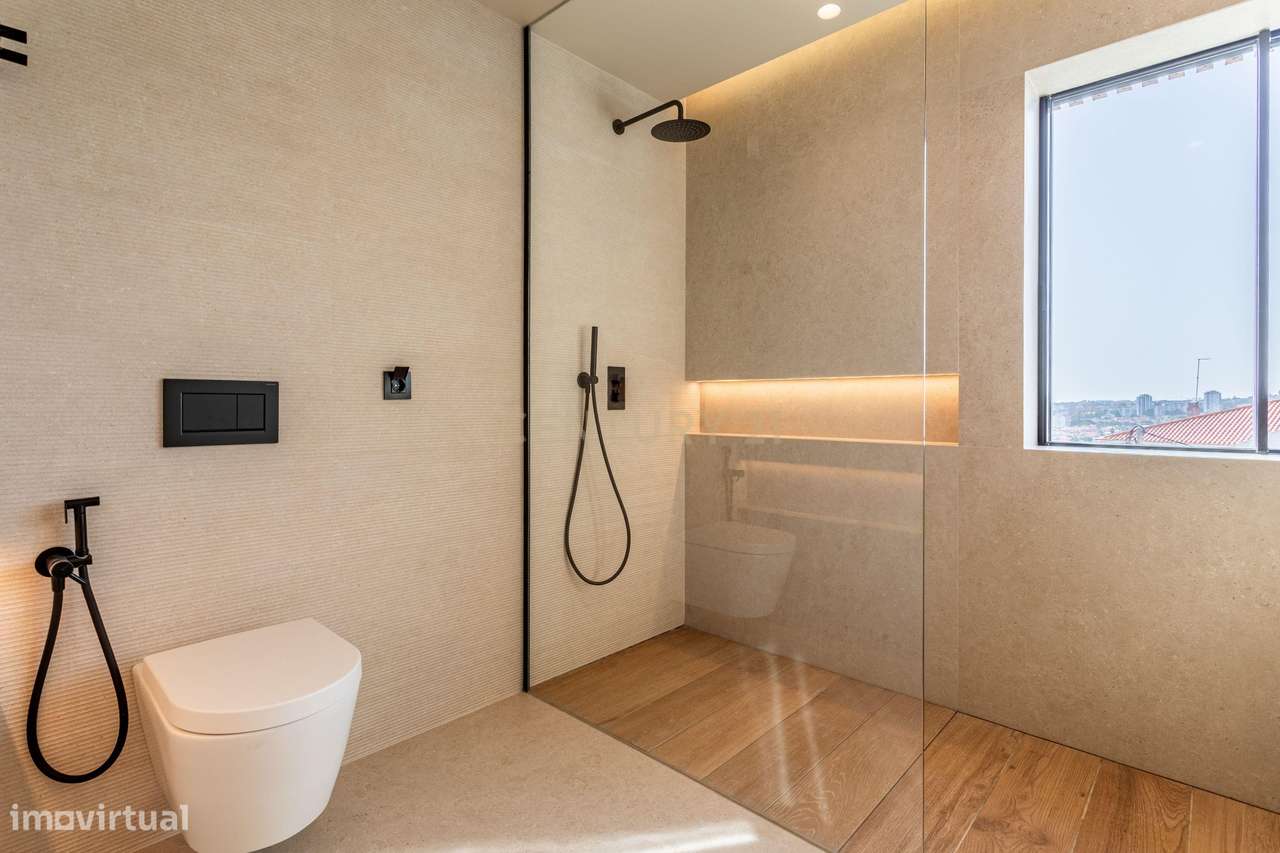 Moradia T4 + T0 Independente — Alto da Parede, Cascais-28