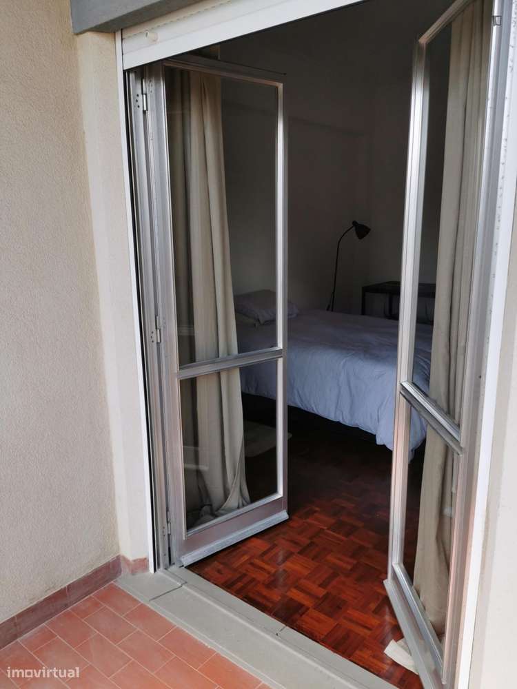 Quarto - localizado em Estoril Lisbon - Grande imagem: 5/8