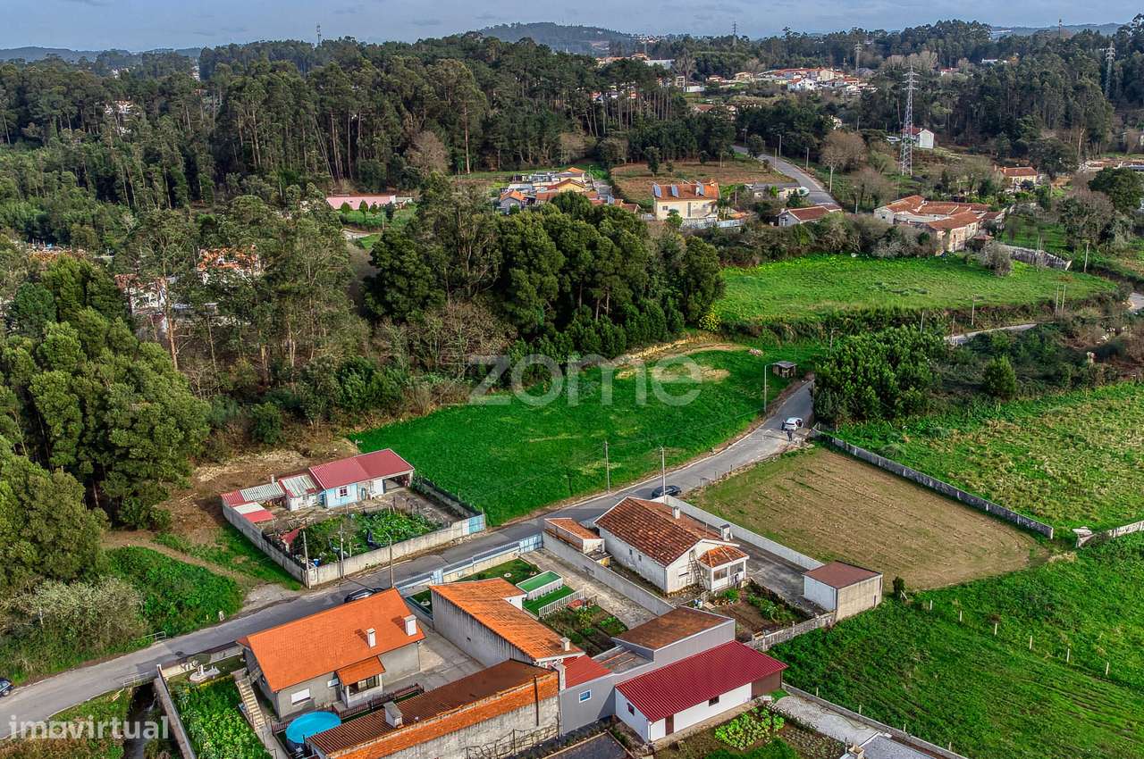 Terreno Localizado em Anta/ Espinho, com uma área total de 1490m². - Grande imagem: 3/11