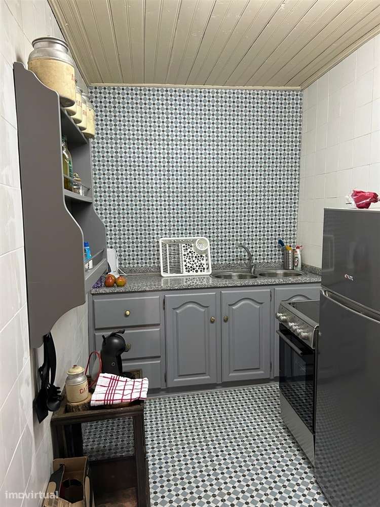 Moradia T3 com quintal em Castelo Branco, Mogadouro-13