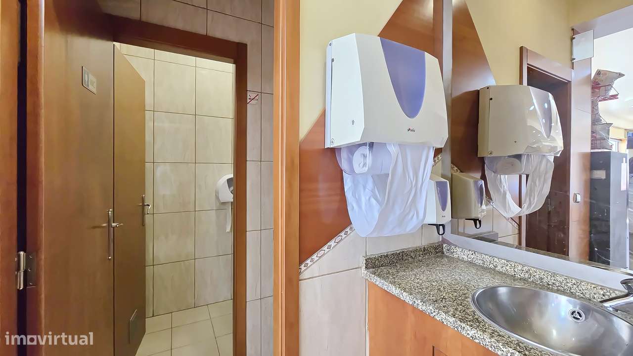 Amplo Espaço Comercial em Sarrazola – Cacia-8
