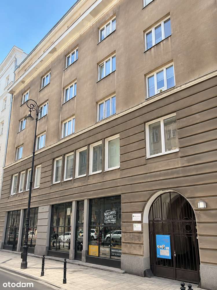 Mazowiecka | 3 pokoje | kamienica z windą | widok na Pałac Kultury-1